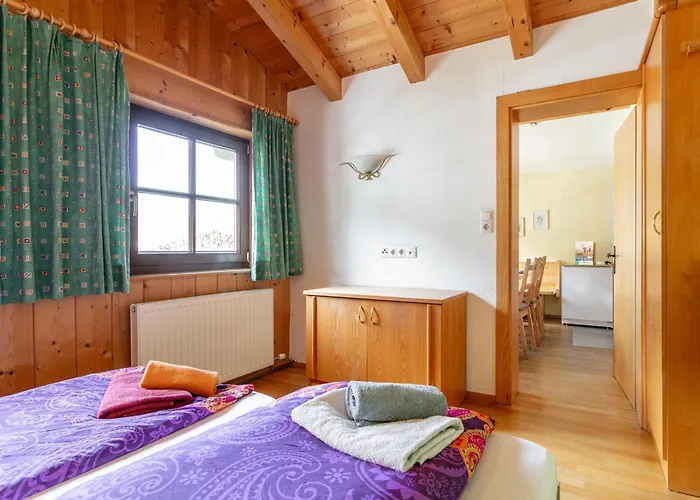 Schweizerhof Arnika 胡本